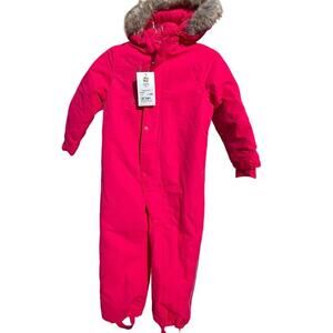New warm girl’s snowsuit size 3T